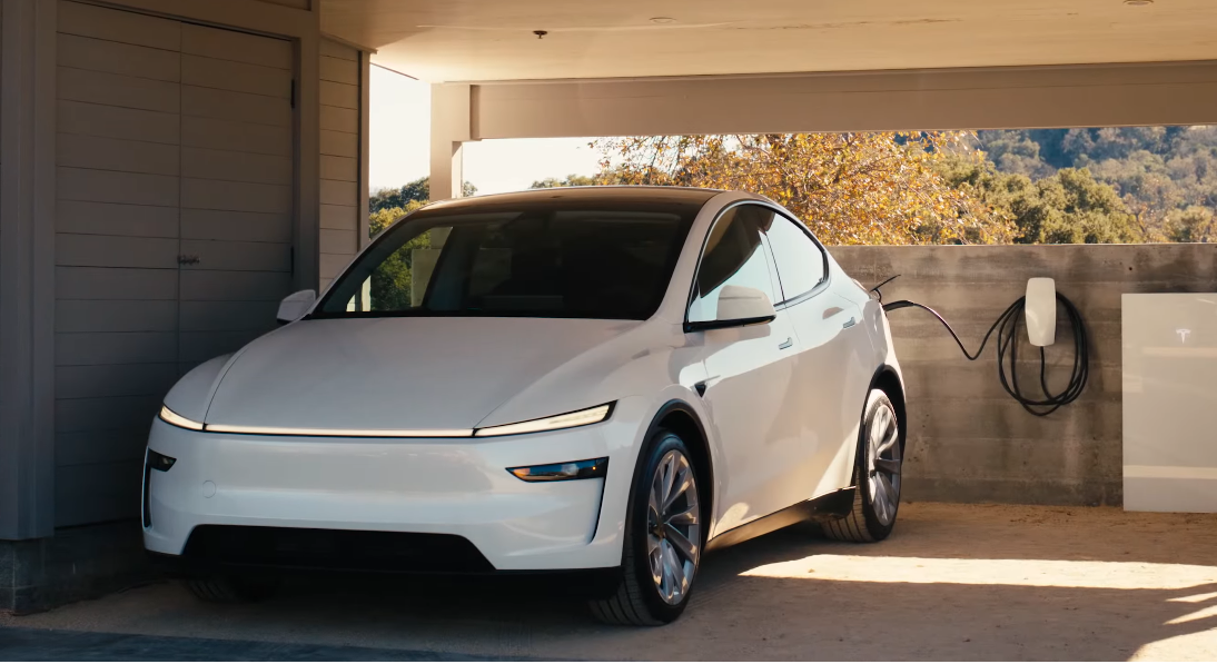 2025 Tesla Model Y Performance AWD